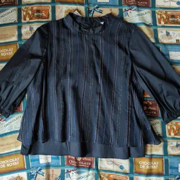 택 포함 스티치 자카드 레이어드 블라우스 뷔르데사봉