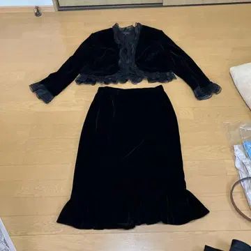 레마론 벨벳 수트