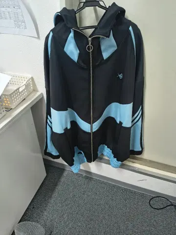REFLEM 후드티