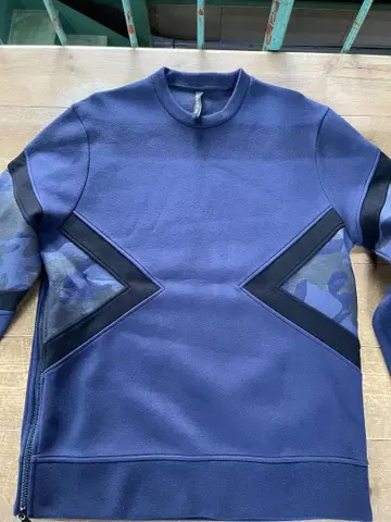 닐 바렛 다크 네이비 맨투맨 M