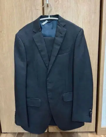 [새상품급] 수트 컴퍼니 연중무휴 셋업 수트 2팬츠입니다