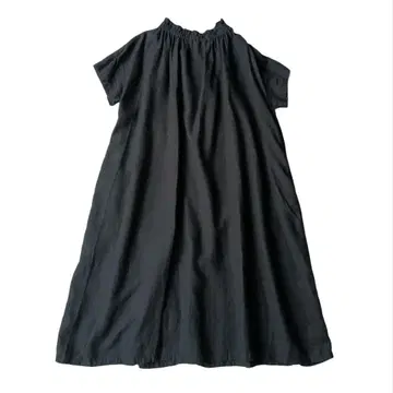 [네스트로브] 린넨 원피스 스탠드 카라 블랙 셔링 반팔