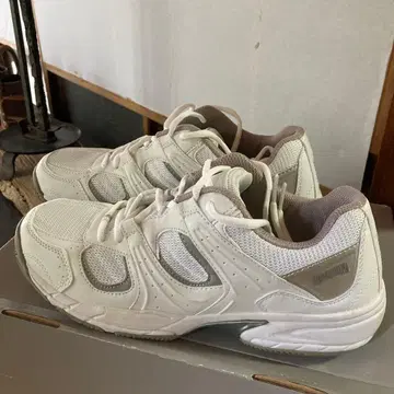 영국군 MAGNUM 트레이닝 슈즈 매그넘 저먼 트레이너