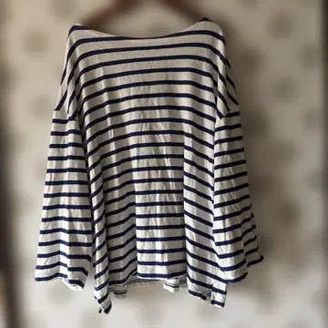 UpcycleLino ] BASIC 카베이리 보더 빅 T셔츠