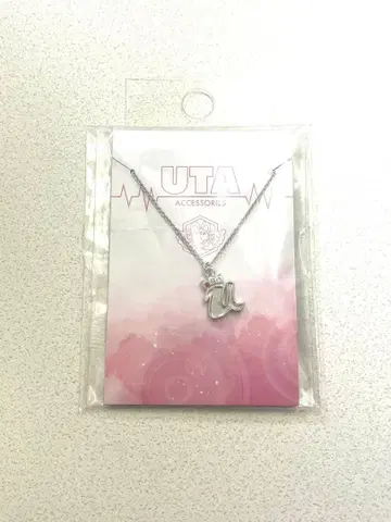 우타 목걸이 원피스 필름 레드