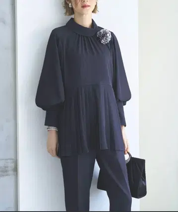 미사용 클로즈업 클래시컬 무드 팬츠 셋업 세레모니 수트 네이비 M