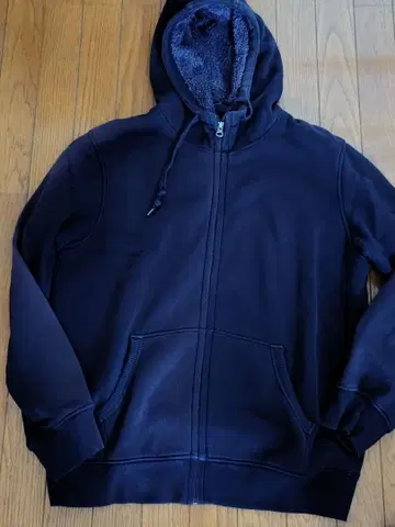 유니클로 블랙 속기모 후드티