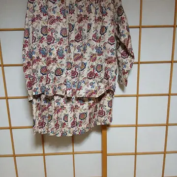 새상품 이치 앤티크 셋업 블라우스 스커트