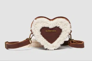 닥터 마틴 하트 모양 가방 레어
