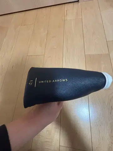 테일러메이드 유나이티드 애로우즈 퍼터 커버 핑형