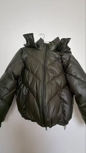 MERTRA 멜트라 올리브 그린 다운 자켓