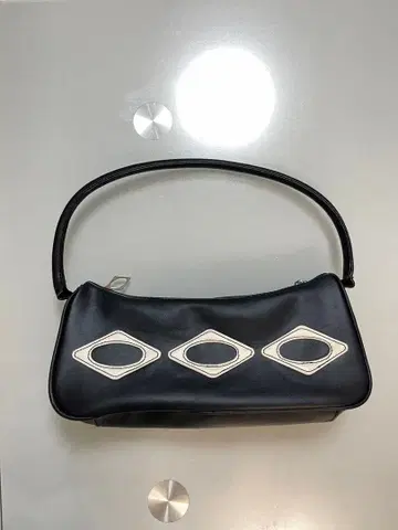 MISCHIEF RHOMBUS LEATHER SHOULDER BAG