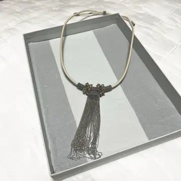 페세리코 목걸이