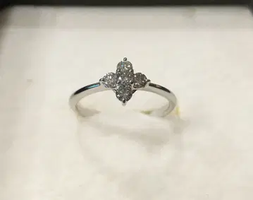 다이아몬드 반지 플라티나 900