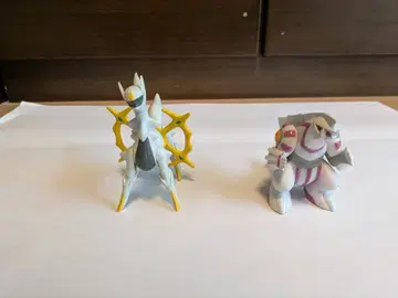 아르세우스 파르키아 피규어 2체 세트