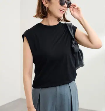 FRAMeWORK 프레임워크 알비니 프렌치 Tee 탱크 슬리브리스