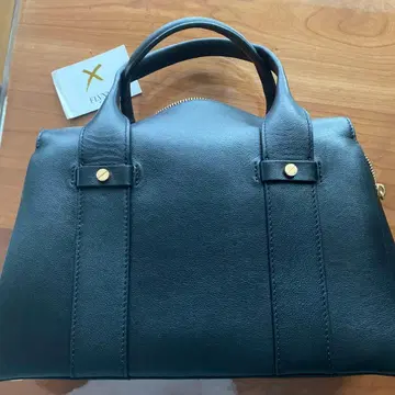 플린 블랙 가죽 핸드백 골드 금장 장식 포함