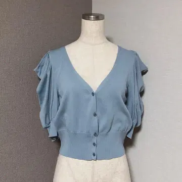 머큐리 듀오 니트 가디건 숏 택슬리브 더스티 블루