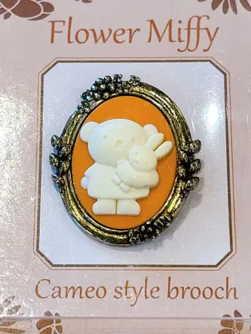 플라워 미피 카메오 스타일 브로치 폴리스 & 미피