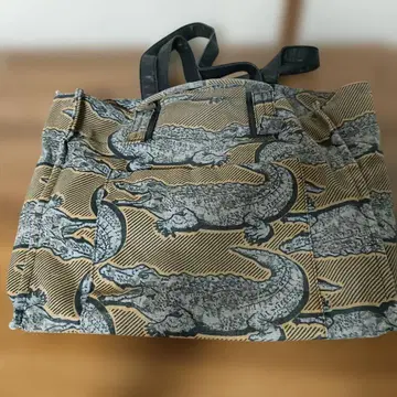 악어 무늬 리버서블 토트백