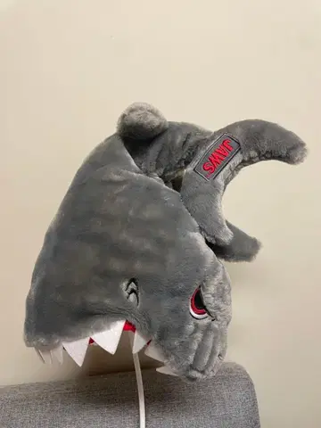 JAW'S 상어 봉제 인형 모자