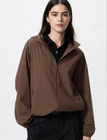 유니클로 포켓터블 UV컷 후드티 후드티 체크 브라운 XL