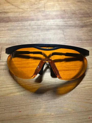 Uvex S1933X Skyper 블루라이트 98% 컷 수면