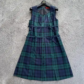 요크랜드 타탄 체크 슬리브리스 원피스 블랙워치