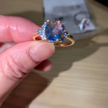 골드링 오벌컷 파란 보석