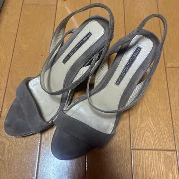PELLICO 펠리코 스트랩 샌들 38