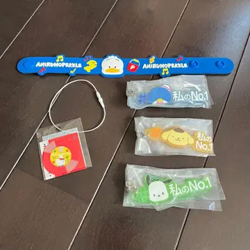 산리오 페클 키티 턱시도샘 폼폼푸딩 포차코 랜덤