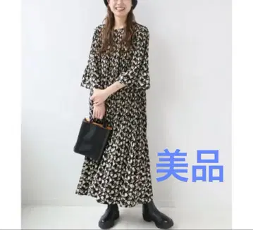 relume 마조리카 플리츠 플라워 원피스