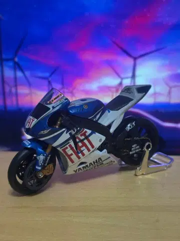 Moto gp Yamaha YZF-R1 FIAT 1/12 스케일 모델