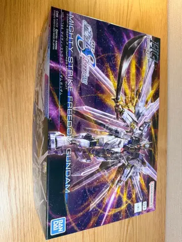 HG 1/144 마이티 스트라이크 프리덤 건담 + 군경 자쿠 세트 판매