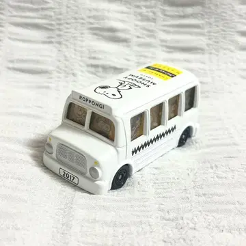 스누피 뮤지엄 버스 2017년 1주년 기념