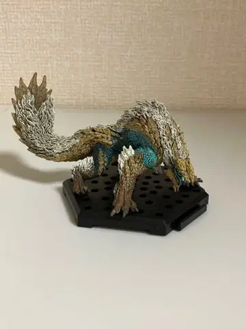 몬스터 헌터 스탠다드 모델 20주년 피규어 진오우거