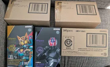 S.H.Figuarts 기츠 라이더 피버 폼 세트