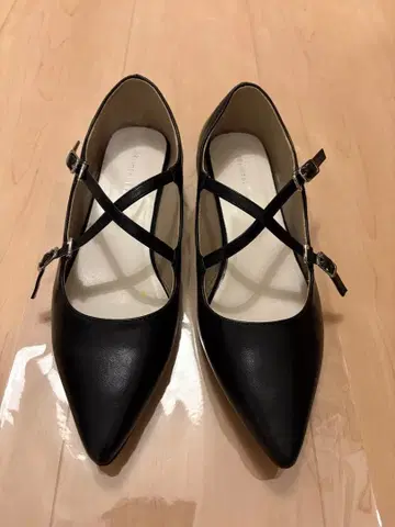 오리엔탈 트래픽 블랙 펌프스