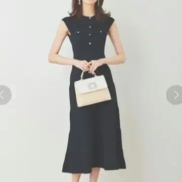 트란테안 손 드 모드 프렌치 원피스 슬리브리스 골드 버튼