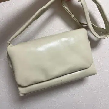 스탠드 오일 숄더백