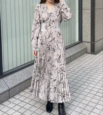 코코딜 라인 플라워 무늬 리브 코르셋 원피스