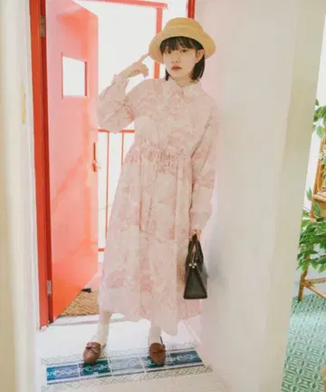 택 포함 [ 틸과 레트로 ] 카라 부착 토와 드 주이 원피스 핑크