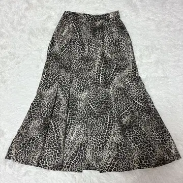 LEONARD 레오나르 레오파드 무늬 턱 롱 스커트 S 상당 레오파드