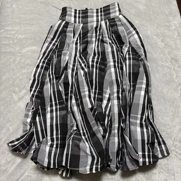 FRAY I.D 랜덤 바닥 타프타 스커트