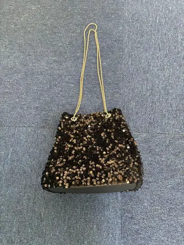 비즈 장식 블랙 파티 백