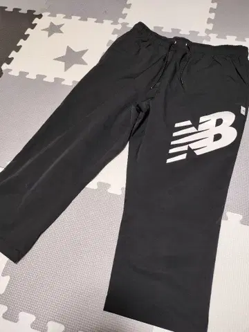 New Balance 블랙 크롭 팬츠 이지 팬츠 S 사이즈
