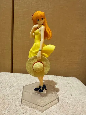 에반게리온 Summer Dress Ver. 아스카 피규어