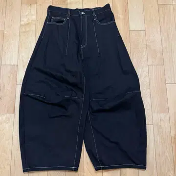 Belvet Pleated Wide-Leg Baggy Pants 블랙