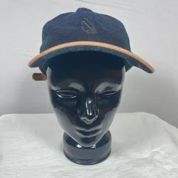 NAUTICA 캡 블랙워치 울 소재 가죽 스트랩 스웨이드