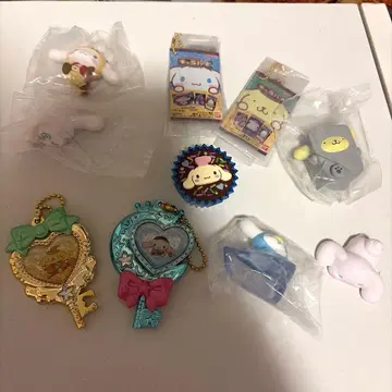 시나모롤, 폼폼푸딩 가챠가챠 식품 완구 세트